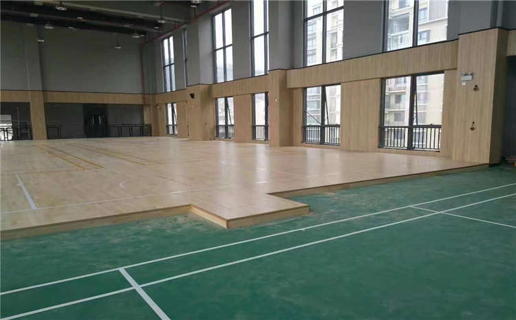 枫木木地板篮球场市场价格表
