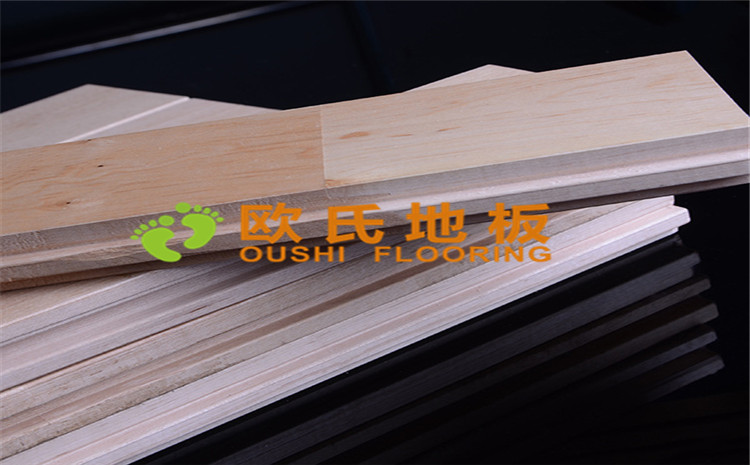 枫木A板下线运动地板_枫木体育木地板